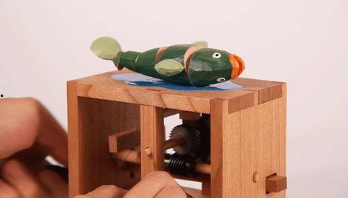 男生成人玩具模型视频