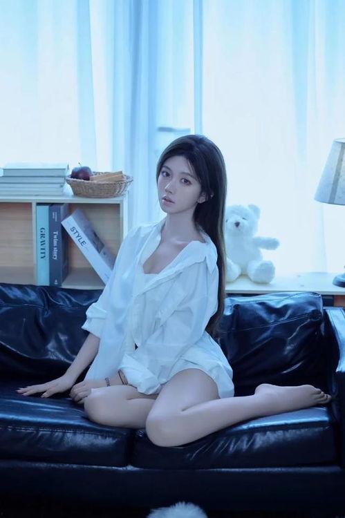 成人白衬衫写真视频在线,白衬衫写真，展现成人优雅魅力